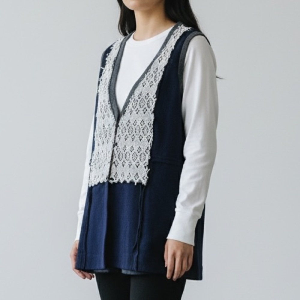 Burning torch cashmere vest